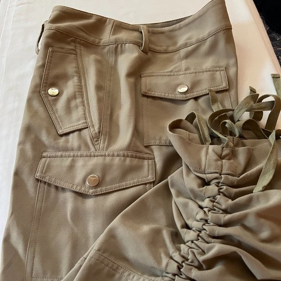 Body by Victoria Cargo Pants!!